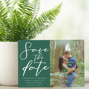 Save The Date Emerald Green Forest Photo en couple