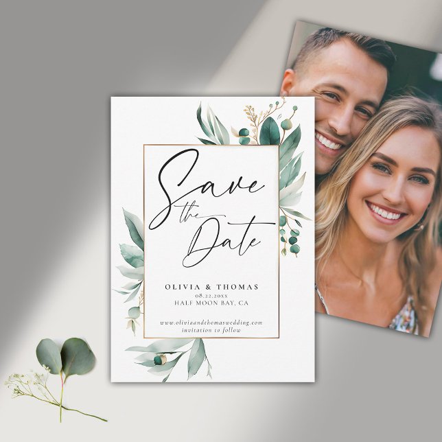 Save The Date Eucalyptus Cadre vert Mariage photo moderne (modern simple wedding save the date typography calligraphy eucalyptus greenery emerald green frame)
