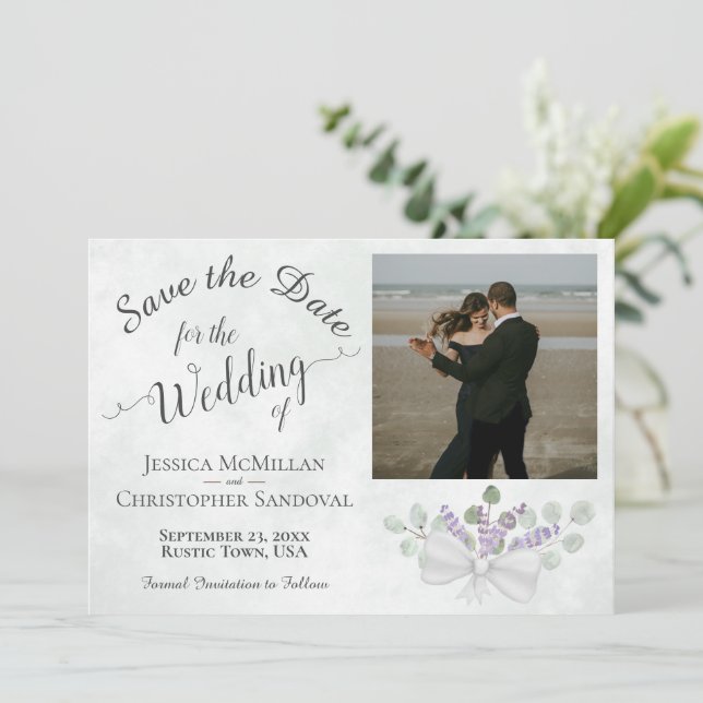 Save The Date Eucalyptus rustique & Lavande avec Mariage photo (Debout devant)