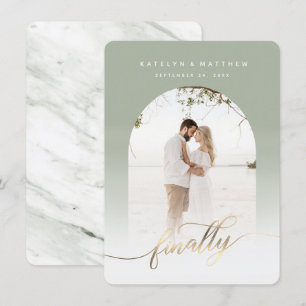 Save The Date Finalement Gold Script & Sage Archway Photo encadr