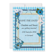 Fleurs bleues et papillons