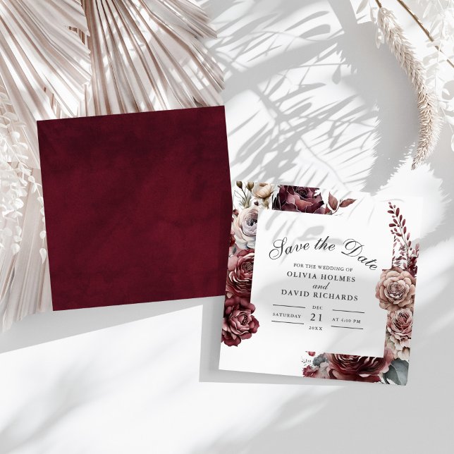 Save The Date Floral Rose Bourgogne et Dusty moderne Enregistrer (Modern Burgundy & Dusty Rose Floral Save the Date on a sunny table with boho white dry botanicals)