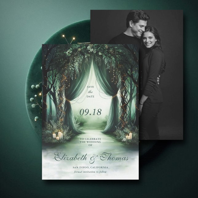 Save The Date Forêt Enchantée Humeur Sombre Photographie de Mari (enchanted forest woodland wedding save the date arch canopy calligraphy fairy tale magic bespoke)
