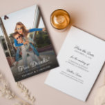 Save the Date Foto Funny Wedding Ankündigung<br><div class="desc">Diese lustige rett-the-date Ankündigung wird die perfekte Möglichkeit sein,  Ihre kommende Hochzeit bekannt zu geben. Alle Texte auf der Vorderseite und auf der Rückseite können individuell angepasst werden. Fügen Sie ein lustiges Verlobung Foto für die perfekte rett-the-date Ankündigung hinzu.</div>