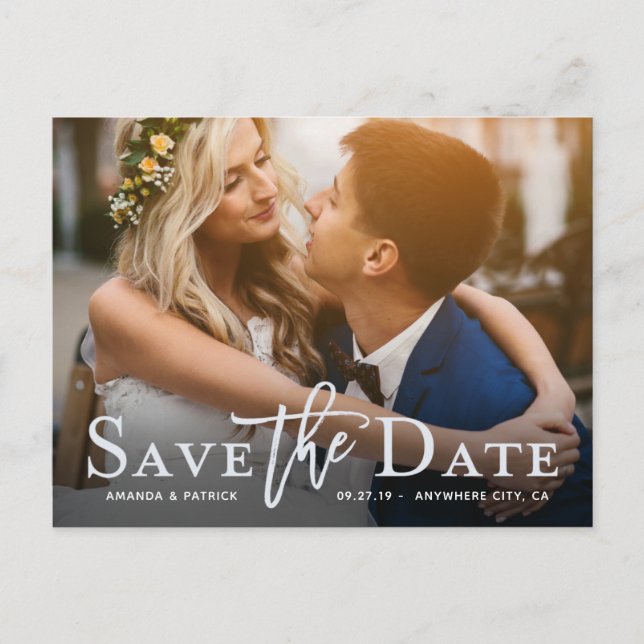 Save the Date Foto Moderne Typografie Hochzeit Ankündigungspostkarte (Vorderseite)