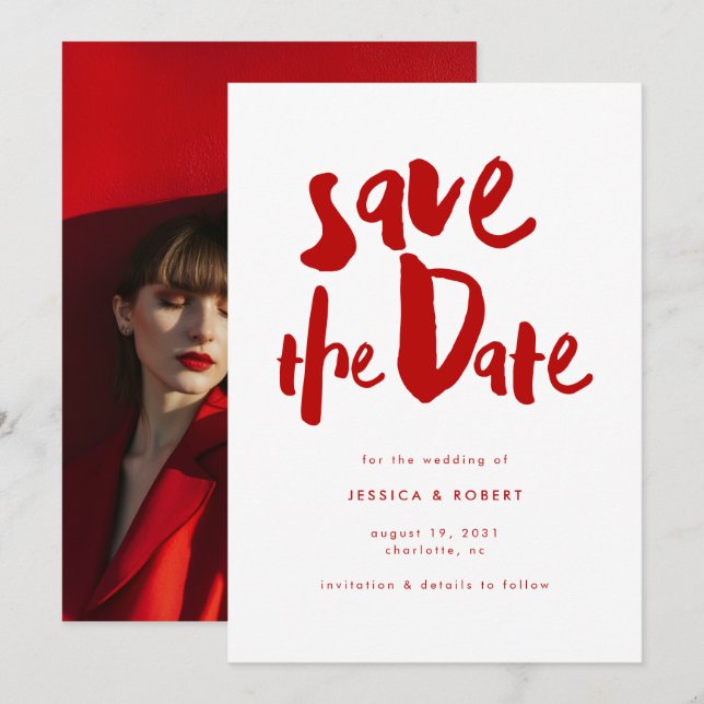 Save The Date Gras Edgy Modern Red Brush Script Mariage photo (Devant / Derrière)