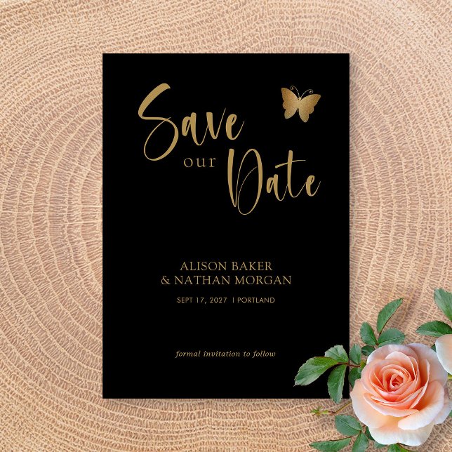 Save The Date Mariage Papillon Pailleté avec Écriture Noir & Or (Black & Gold Script with Glitter Butterfly Wedding Save The Date)
