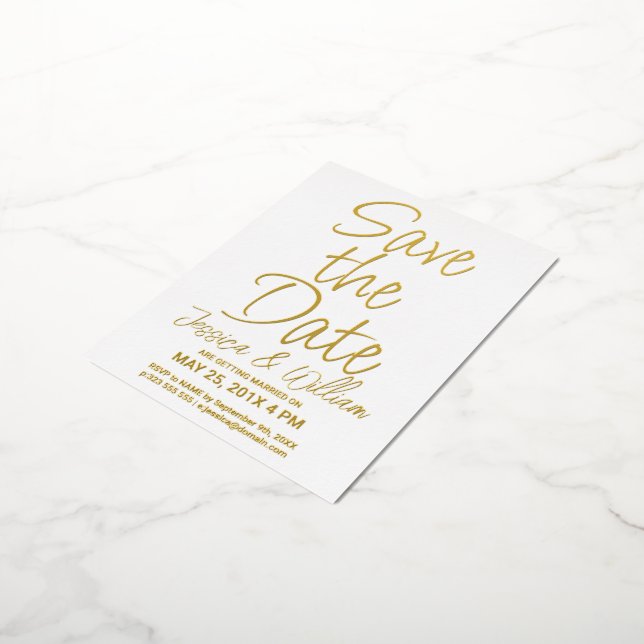 Save the Date Modernes Fotoleitertypografie Folie Einladungspostkarte (Gedreht)