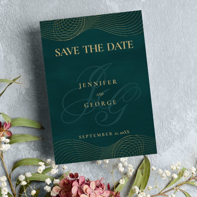 Save The Date Monogramme géométrique en or vert foncé Enregistre (Geometric dark green gold monogram Save The Date)