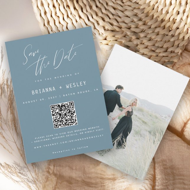 Save The Date Photo de code QR bleu moderne périwinkle  (Créateur téléchargé)