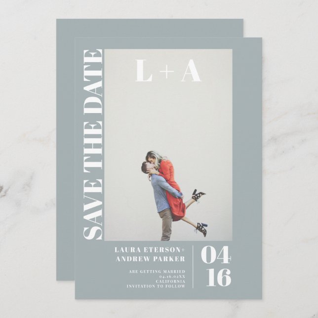 Save The Date Photo initiale bleu poussiéreux moderne enregistre (Devant / Derrière)