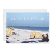 Plage Retro classique, Parasols Bleus Jaunes Océan