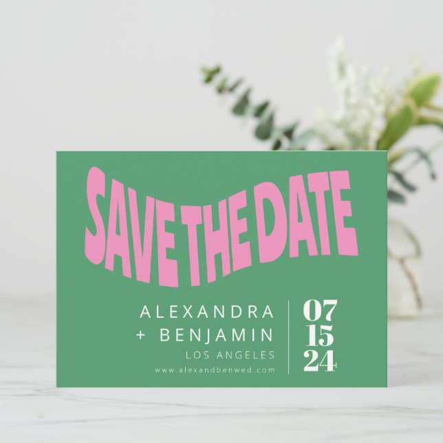 Save The Date Preppy Retro Mod Unique Photo Rose Vert Personnali (Debout devant)