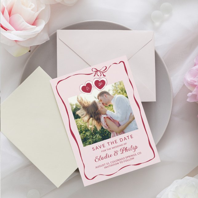 Save The Date Red Pink Heart-Shaped Locket Monogram Photo (Créateur téléchargé)