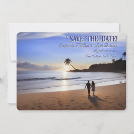 Save the Date Romantic Couple on Beach Einladung