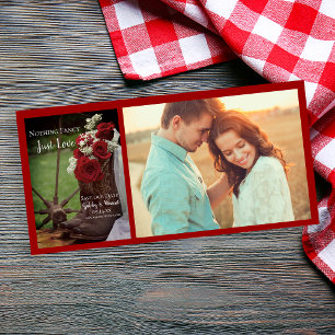 Save The Date Roses rouges rustiques et bottes de cowboy mariage