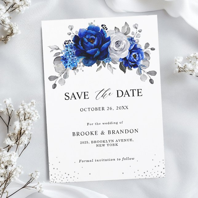 Save The Date Royal Bleu Blanc Métallique Argent Floral (Royal Blue White Metallic Silver Floral Save The Date card)