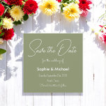 Save the Date Sage Green Simple Wedding Card<br><div class="desc">Save the Date Hochzeit von sage grün weiße Karte mit elegantem Kalligrafieschrift. Mehr Produkte mit diesem Design sind in der folgenden Kollektion zu finden.</div>