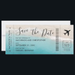 Save the Date Script Tropical Beach Boarding Pass<br><div class="desc">Moderne, lustige und einzigartige Save the Date Boarding Pass Flugzeug Ticket Ziel Strand Hochzeitsankarte mit tropisch aquamarin türkisblauem Wasser und Sandstrand Wellen Foto Hintergrund mit schwarz eleganten Skript-Design. Die Textfarben des Flugzeugs sind im fortgeschrittenen Designer editierbar, sodass Sie Ihr eigenes Reisemotiv Save the Date für Ihre Hochzeit in Urlaubsort am...</div>