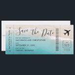 Save the Date Script Tropical Beach Boarding Pass<br><div class="desc">Moderne, lustige und einzigartige Save the Date Boarding Pass Flugzeug Ticket Ziel Strand Hochzeitsankarte mit tropisch aquamarin türkisblauem Wasser und Sandstrand Wellen Foto Hintergrund mit schwarz eleganten Skript-Design. Die Textfarben des Flugzeugs sind im fortgeschrittenen Designer editierbar, sodass Sie Ihr eigenes Reisemotiv Save the Date für Ihre Hochzeit in Urlaubsort am...</div>