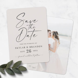 Save The Date Simple Off-White avec Mariage de script et photo