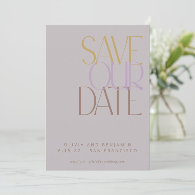 Save The Date Typographie élégante poussiéreuse lilas milieu de  (Debout devant)