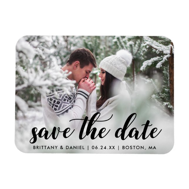 Save the Date Verlobung Foto Modernes Skript B Magnet (Horizontal)