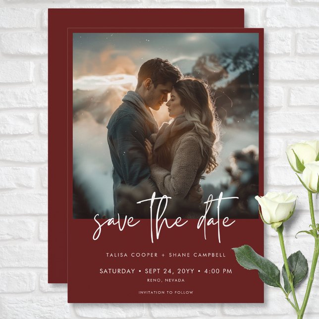 Save The Date Vin Bourgogne Dusty Minimal Mariage photo moderne (Minimal Dusty Burgundy Wine Modern Photo Wedding Save The Date)