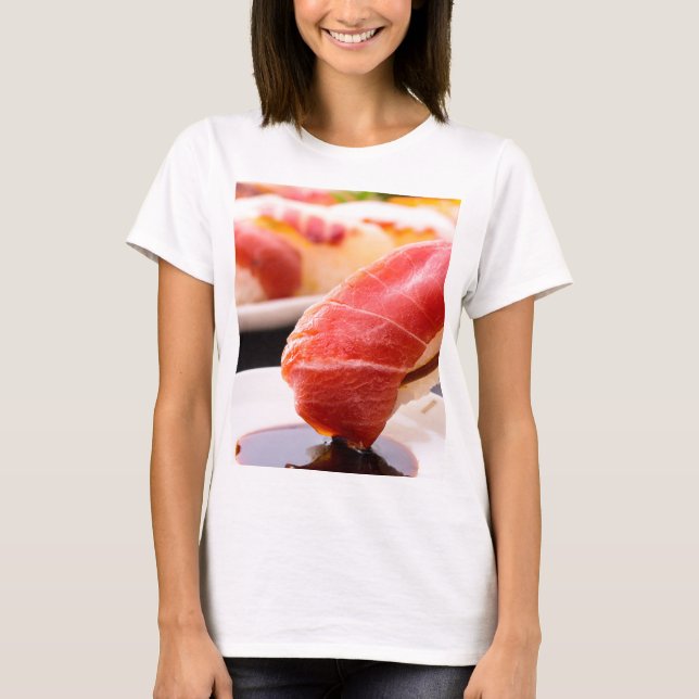 Savor the Dip – A consistent aesthetic T-Shirt (Vorderseite)