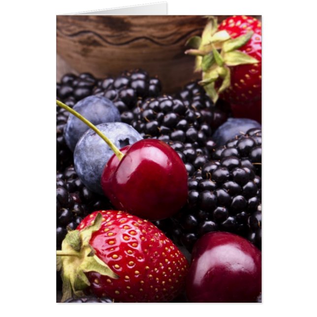 Savoureux Fruits D'Été Sur Une Table En Bois (Devant)