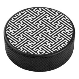 Sayagata-Muster, Japanisch, Schwarz und Weiß Eishockey Puck