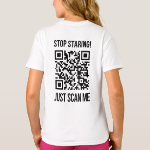 Scannen Sie den QR-Code für einen Motivierend Boos T-Shirt
