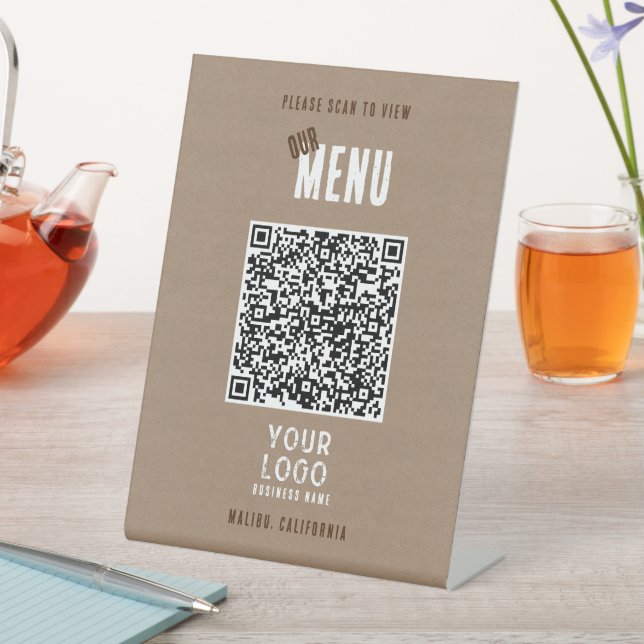 Scannen Sie unser QR-Code-Rusitc-Charm-Business-Lo Sockelschild (In Situ)