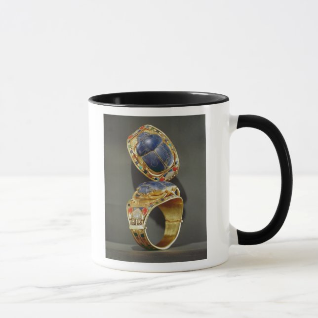 Scarabäusarmband, vom Grab von Tutankhamun Tasse (Rechts)