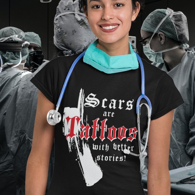 SCARS SIND TATTOOS MIT BESSEREN GESCHICHTEN AUF DU T-Shirt (Von Creator hochgeladen)