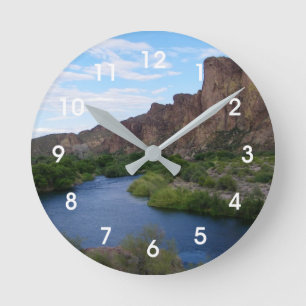 Scenic Saguaro Lake Runde Wanduhr