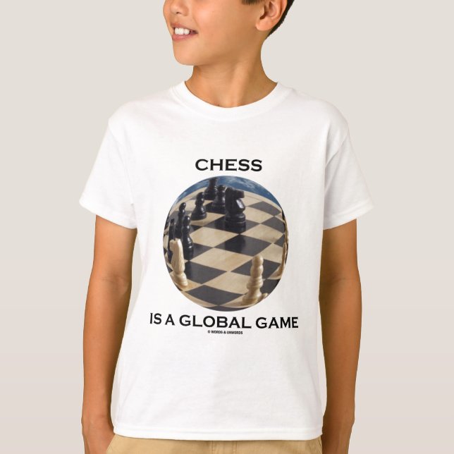 Schach ist ein globales Spiel (Schachfigur) T-Shirt (Vorderseite)