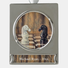 Schach Rittern Schachbrett Personalisiertes Weihna Banner-Ornament Silber