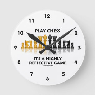 Schach spielen Es ist ein hochreflektierendes Spie Runde Wanduhr