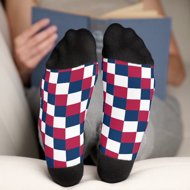 Schachbrett-Muster mit US-Flagge Socken (Unterseite)