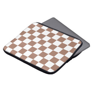 Schachbrettquadrate Mocha Braun Weiß geometrisch R Laptopschutzhülle