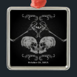 "Schädel in der Liebe-" Vintage Skelett-schwarzen Ornament Aus Metall<br><div class="desc">personifizieren Sie mit Text,  wenn Sie gewünscht werden.</div>