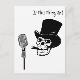 Schädel in Top Hat mit Mikrofon Postkarte
