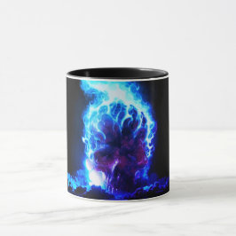 Schädel mit der Tasse der blauen Flammen