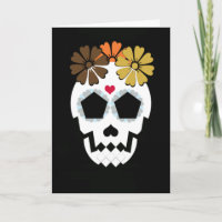 Schädel mit Fall-Hued Blumen