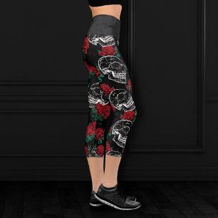 Schädel und Rote Rosen   Modern Gothic Glam Grunge Capri Leggings