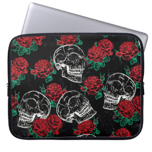 Schädel und Rote Rosen   Modern Gothic Glam Grunge Laptopschutzhülle