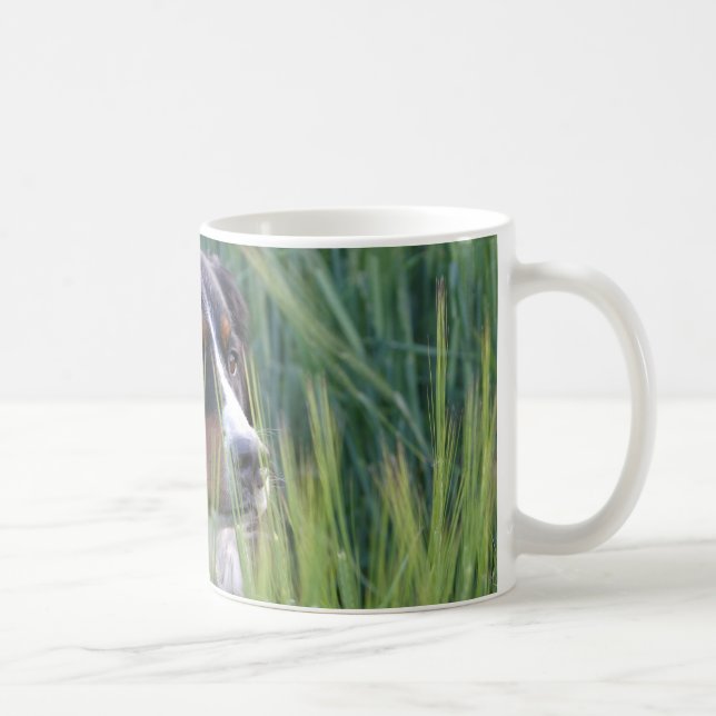 Schafhund im Gras Kaffeetasse (Rechts)
