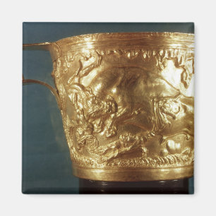 Schale, einen aufladenstier darstellend magnet