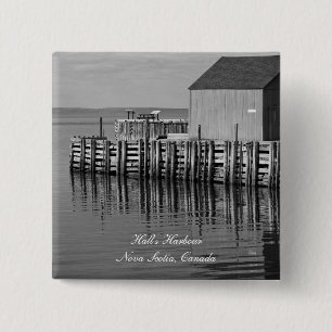 Schaltfläche Hall's Harbour Wharf (B&W) Button